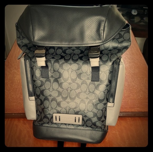 Coach backpack - Picture 1 of 7